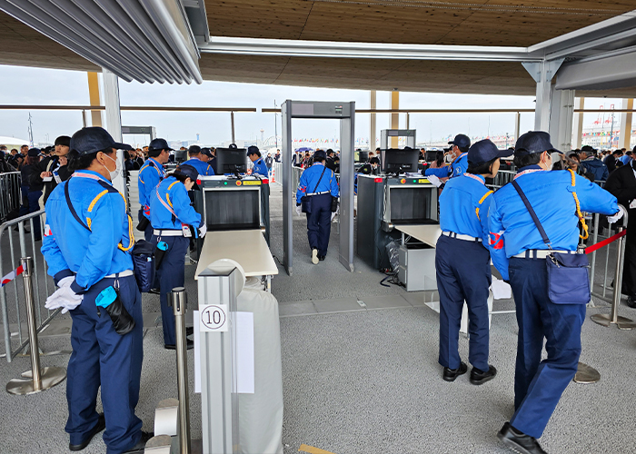 施設内の巡回警備
